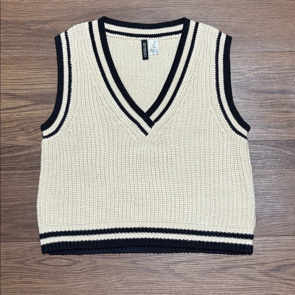 H&M Beige and Black Knit Sweater Vest